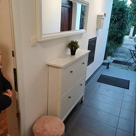 San Simon Close To Изола