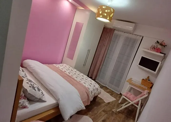 San Simon Close To *